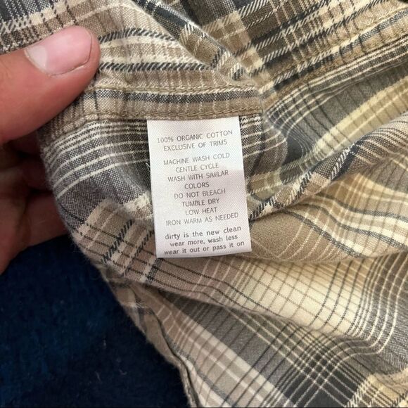 Toad & Co Organic Cotton Coolant Button Up (L) - Picture 7 of 7